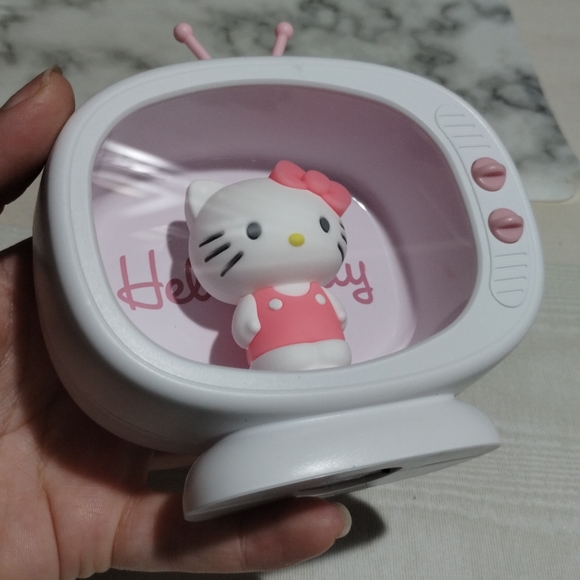 Hello Kitty Night Light - Picture 5 of 8